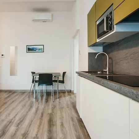 Apartment Al 13 - Lakeside Leisure&business Stresa