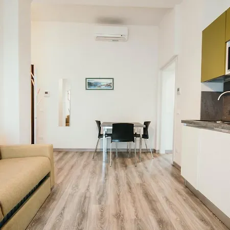 Al 13 - Lakeside Leisure&business