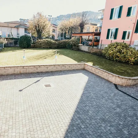 Al 13 - Lakeside Leisure & Business Lejlighed *