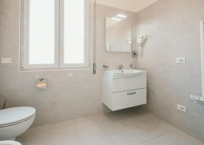 Al 13 - Lakeside Leisure & Business Apartment *